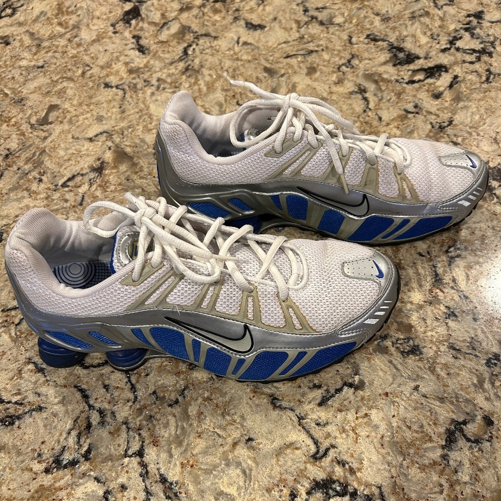 NIKE SHOX SNEAKERS